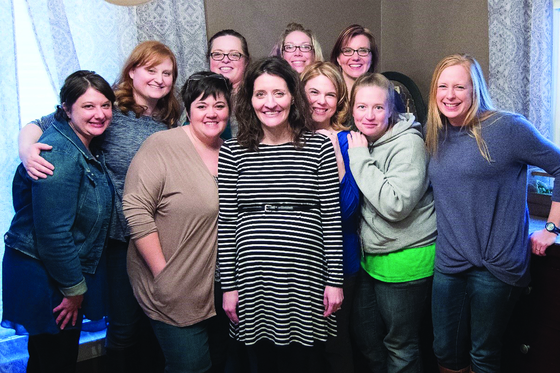 Group photo of alumni who formerly lived in Muffitt Hall